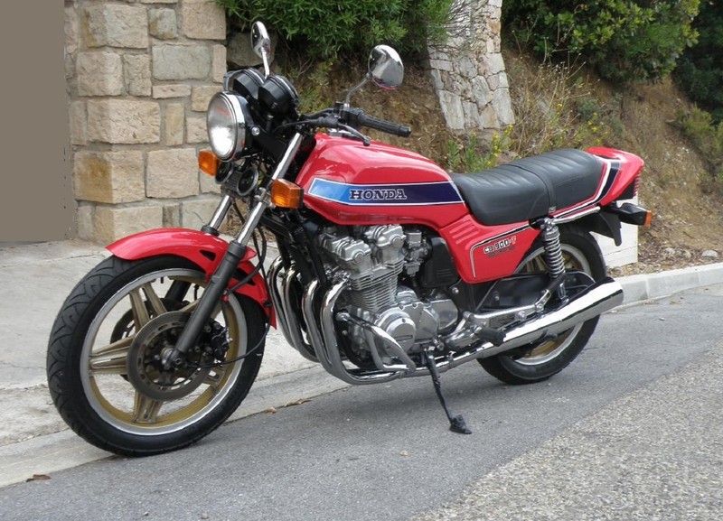 moto honda 900 bol d'or